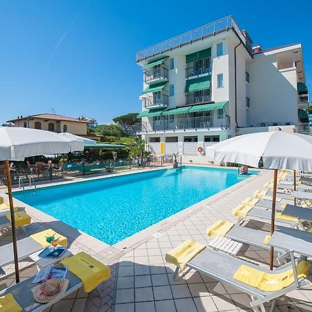 Hotel Suisse Marina di Pietrasanta Esterno foto