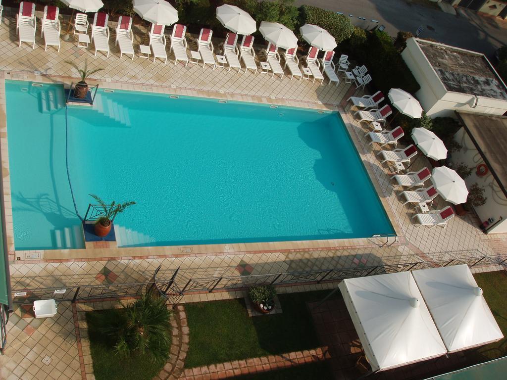 Hotel Suisse Marina di Pietrasanta Esterno foto