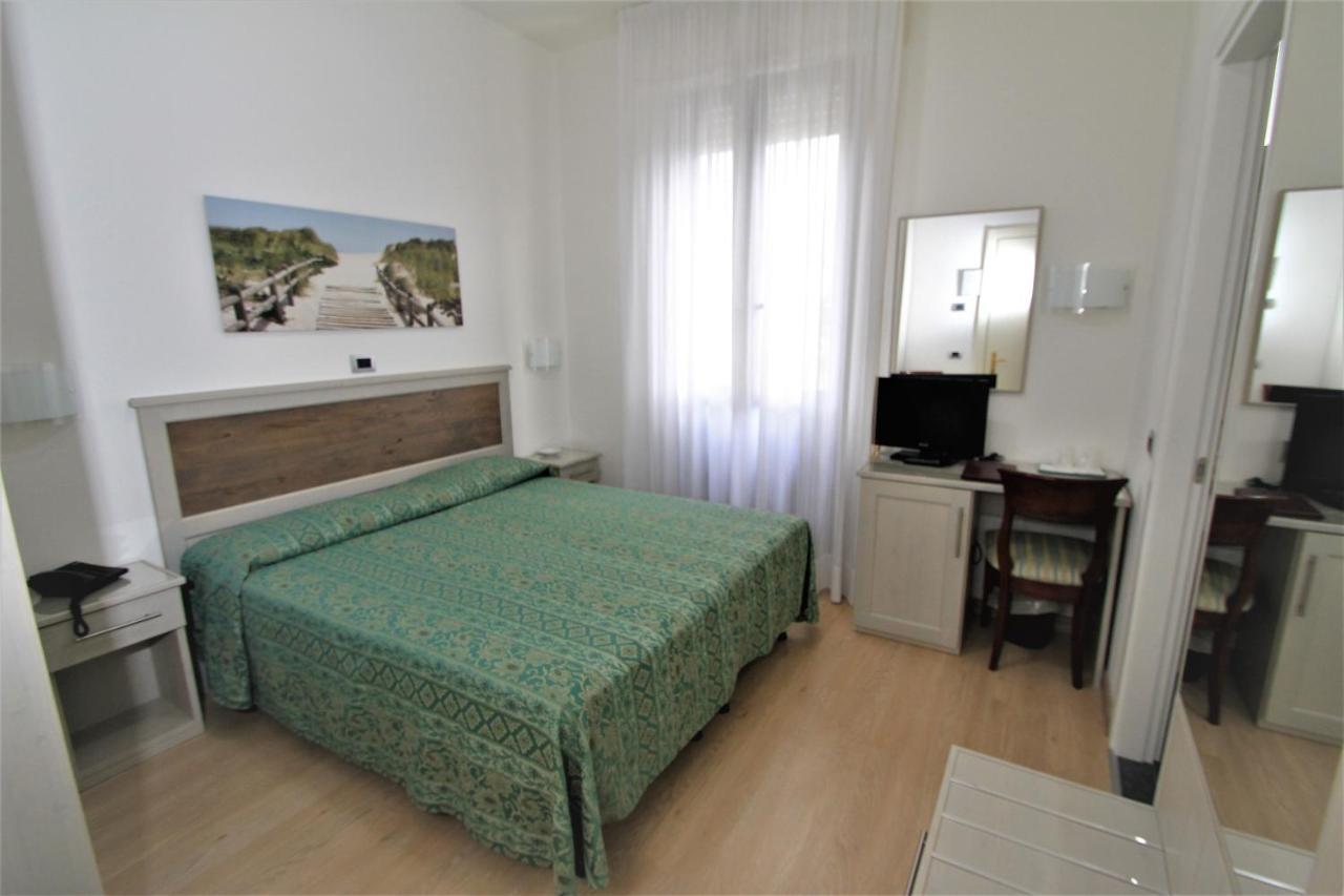 Hotel Suisse Marina di Pietrasanta Esterno foto