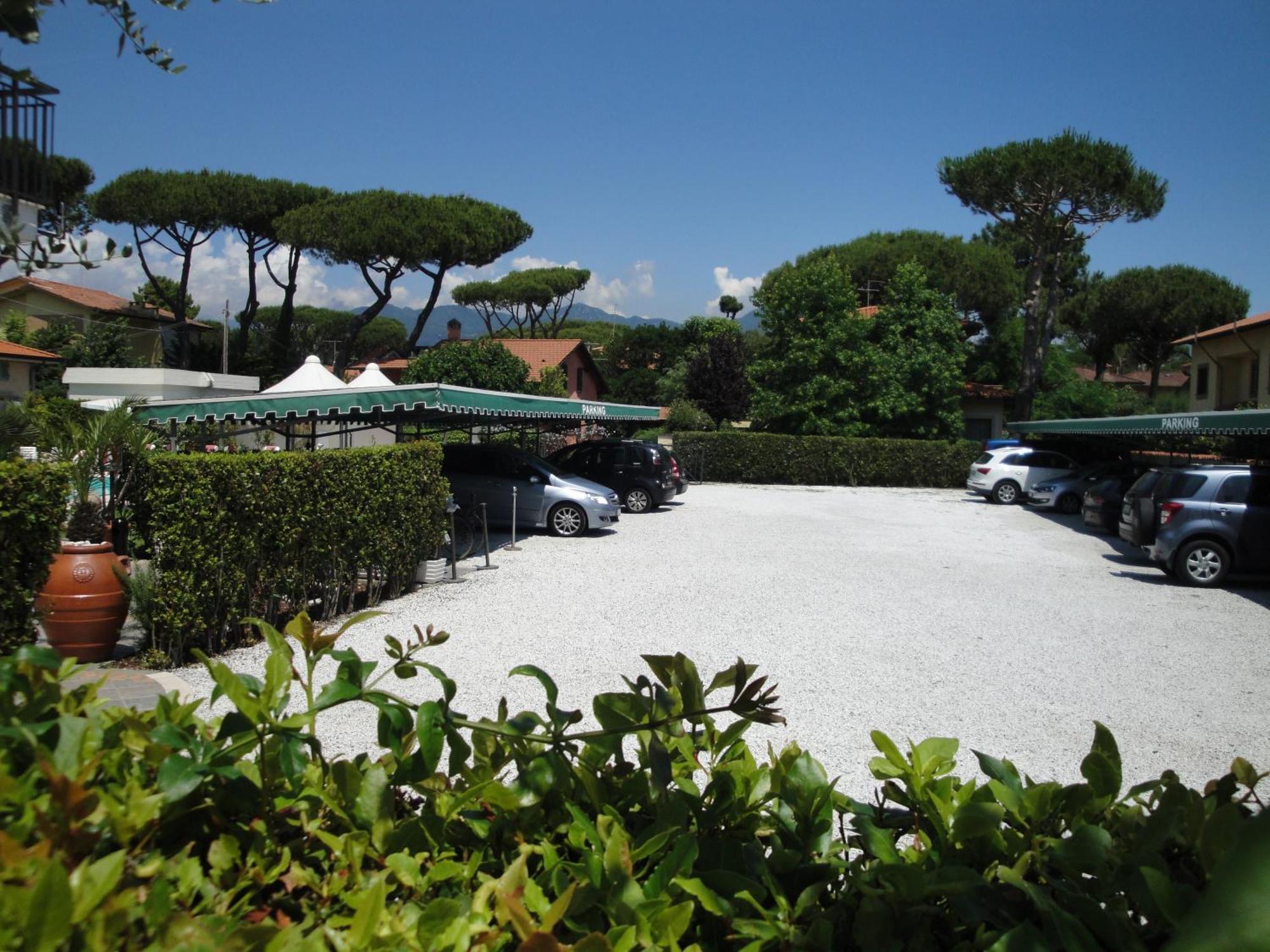 Hotel Suisse Marina di Pietrasanta Esterno foto