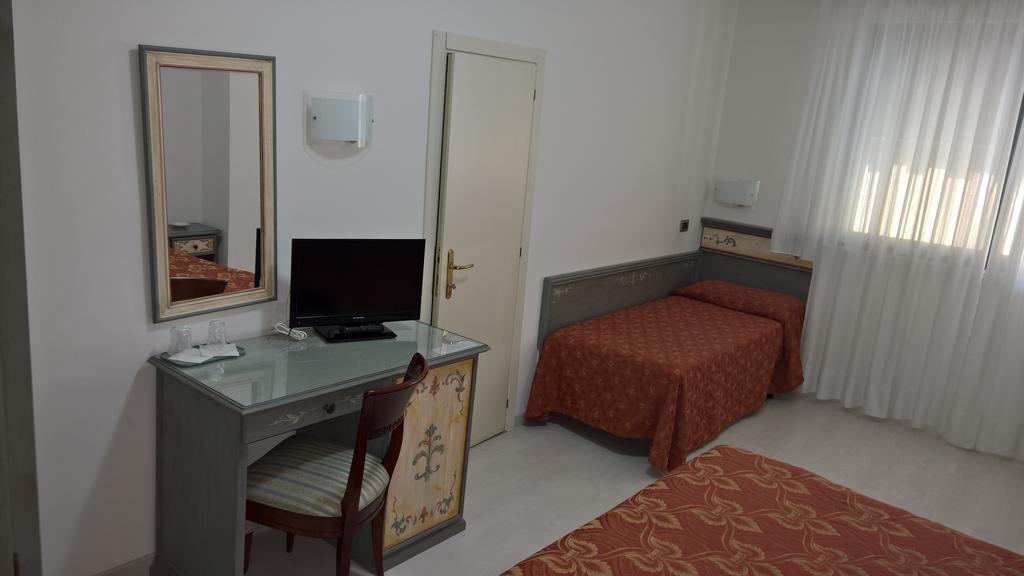 Hotel Suisse Marina di Pietrasanta Esterno foto