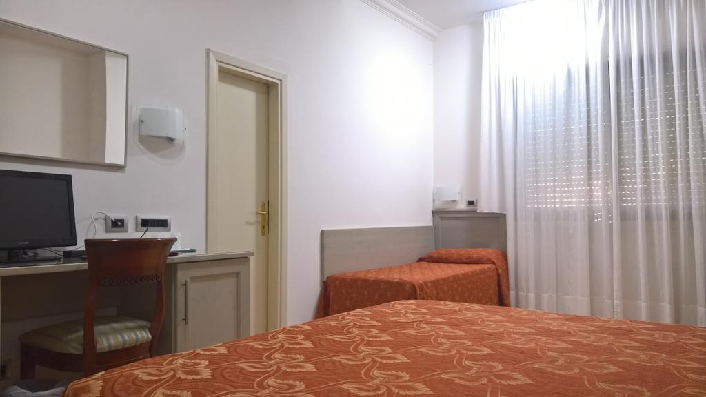 Hotel Suisse Marina di Pietrasanta Esterno foto