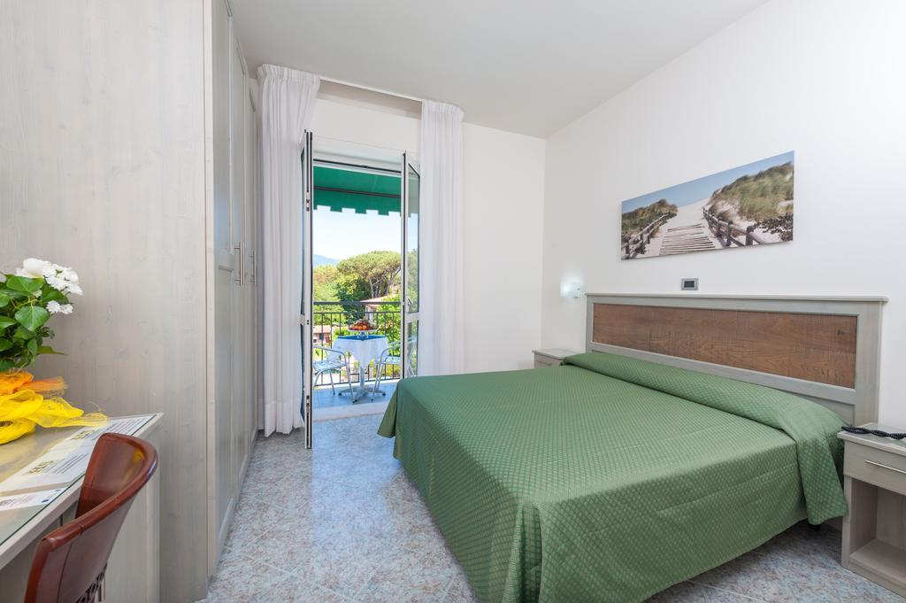 Hotel Suisse Marina di Pietrasanta Esterno foto