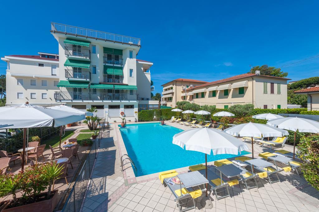Hotel Suisse Marina di Pietrasanta Esterno foto