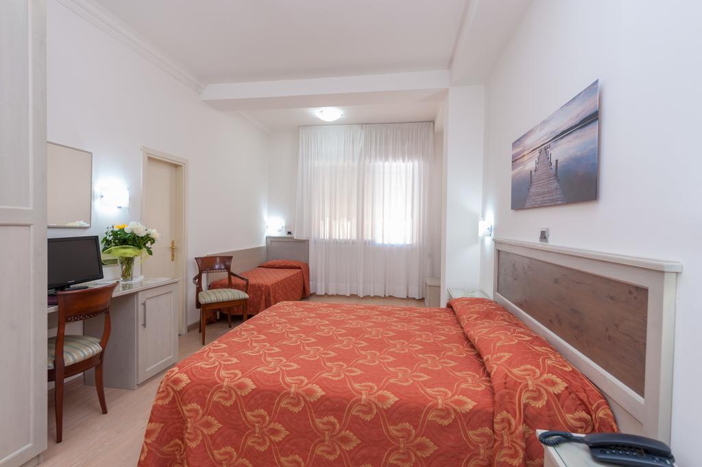 Hotel Suisse Marina di Pietrasanta Esterno foto