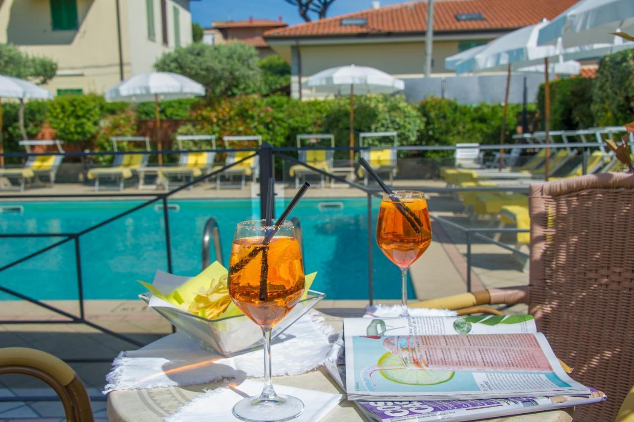 Hotel Suisse Marina di Pietrasanta Esterno foto