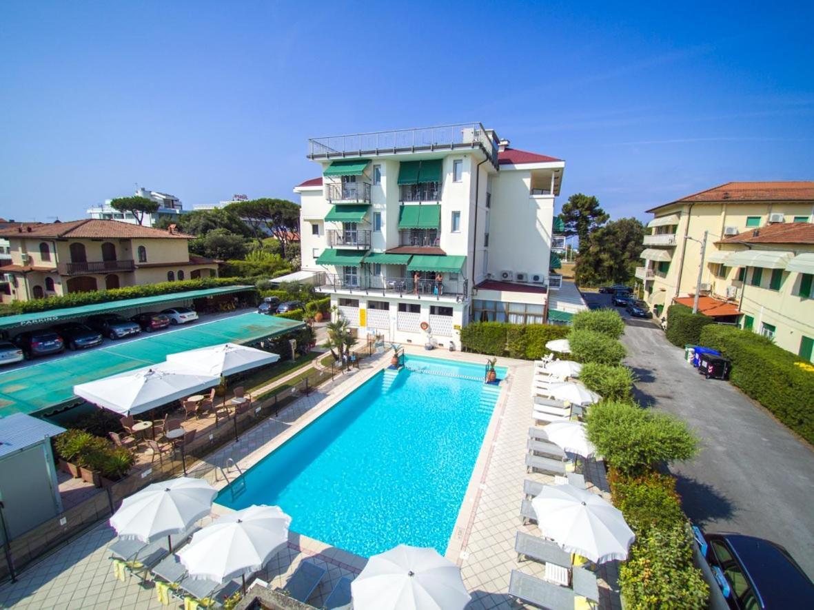 Hotel Suisse Marina di Pietrasanta Esterno foto