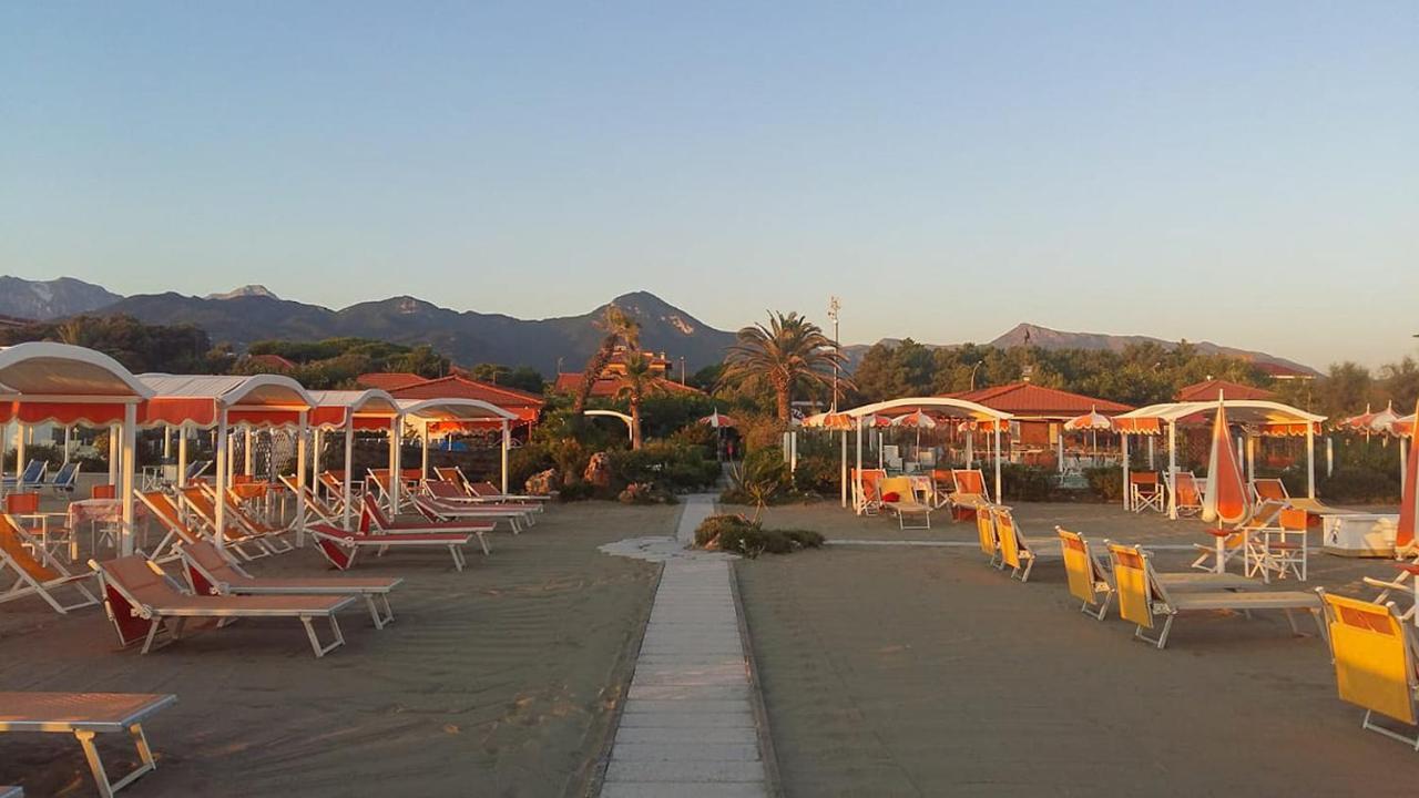 Hotel Suisse Marina di Pietrasanta Esterno foto