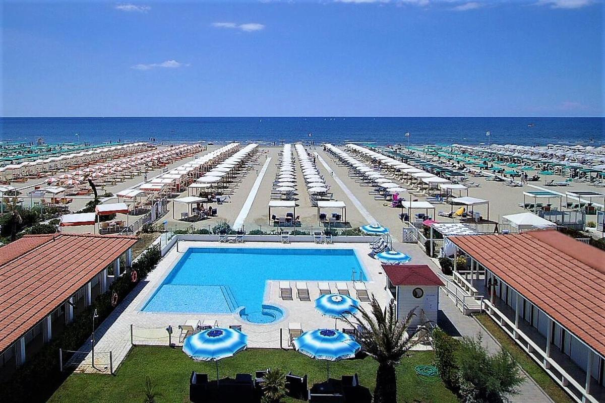 Hotel Suisse Marina di Pietrasanta Esterno foto